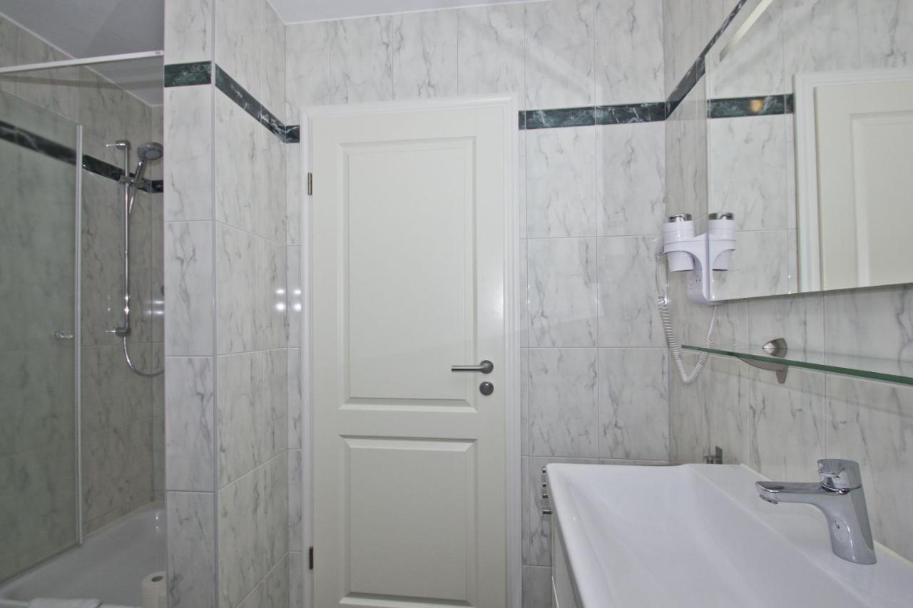 Mit Meerblick Und Balkon, Gratis Nutzung Vom Ahoi Erlebnisbad Und Sauna In Sellin - Meeresblick Fewo 33 Goehren  Exterior foto